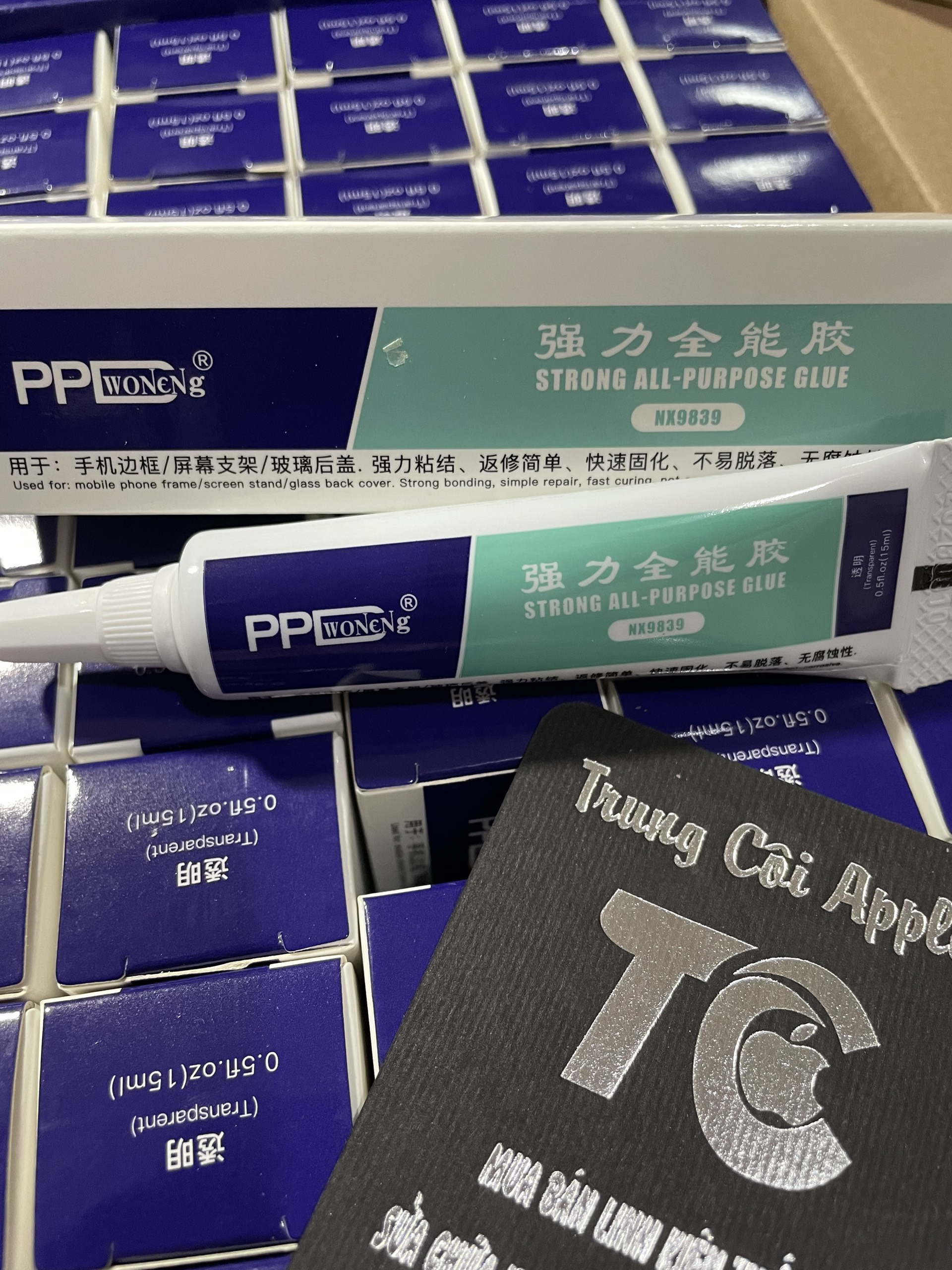 KEO DÁN LƯNG TRẮNG